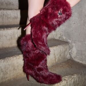 AKIRA AZALEA WANG DAMME RED FUR BOOTIE WITH LOCK DETAIL Size 88